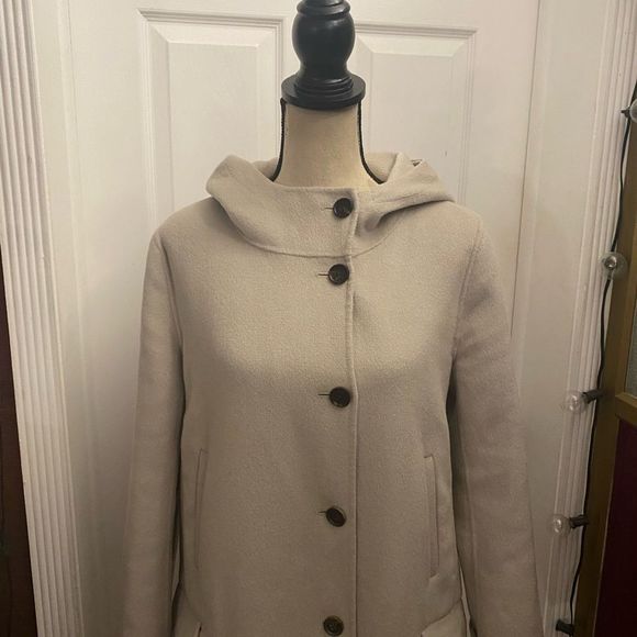 MaxMara Cream Trench Coat with Hood - Picture 2 of 13